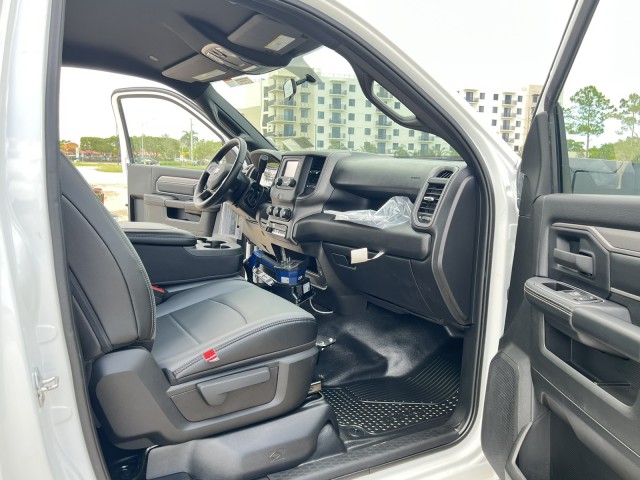 New 2023 Ram 5500 - photo 33