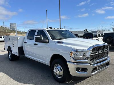 2024 Ram 3500 Crew Cab DRW 4x2, Pickup for sale #804204 - photo 1