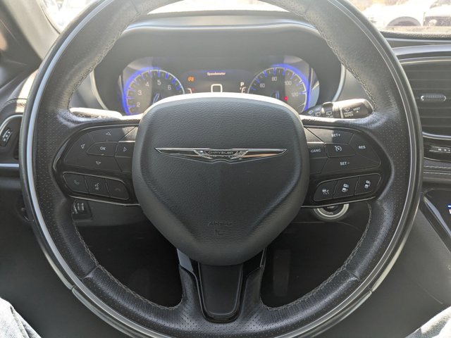 Used 2018 Chrysler Pacifica - photo 17