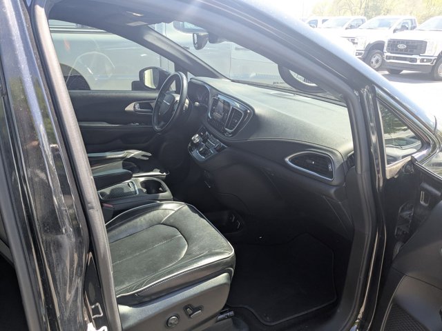Used 2018 Chrysler Pacifica - photo 31