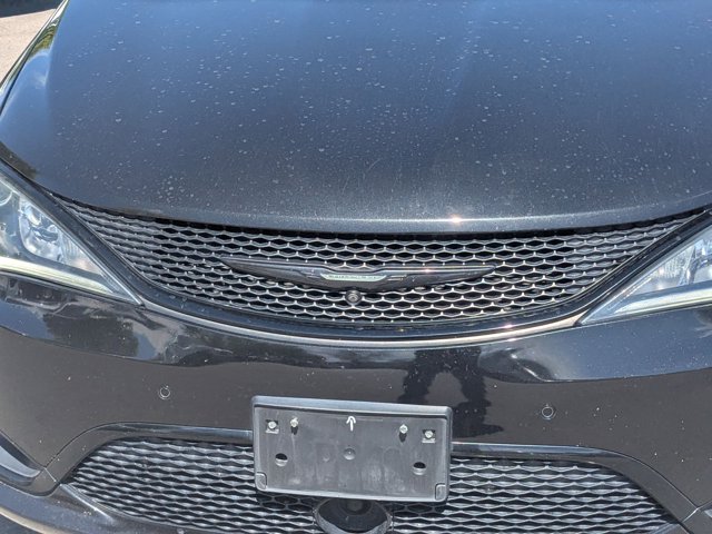 Used 2018 Chrysler Pacifica - photo 10