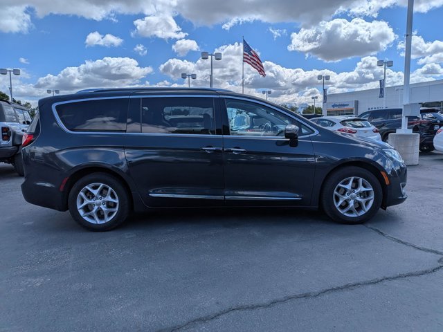Used 2020 Chrysler Pacifica - photo 1