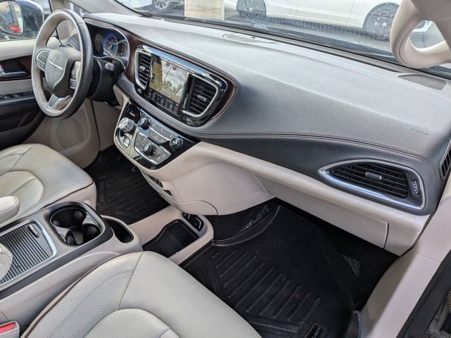 Used 2020 Chrysler Pacifica - photo 34