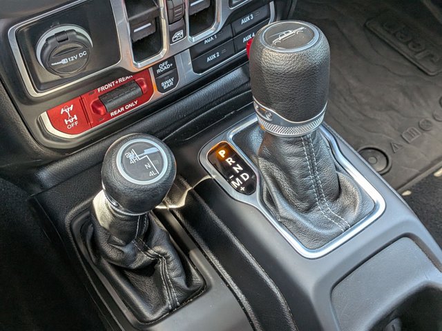 Used 2024 Jeep Gladiator - photo 25