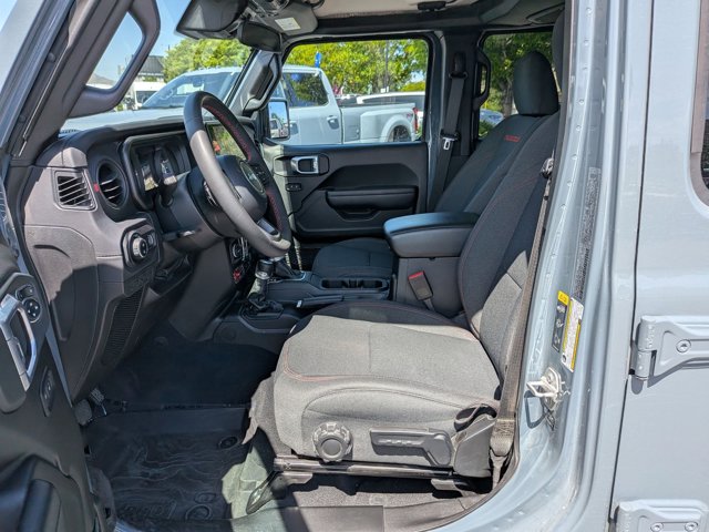 Used 2024 Jeep Gladiator - photo 26