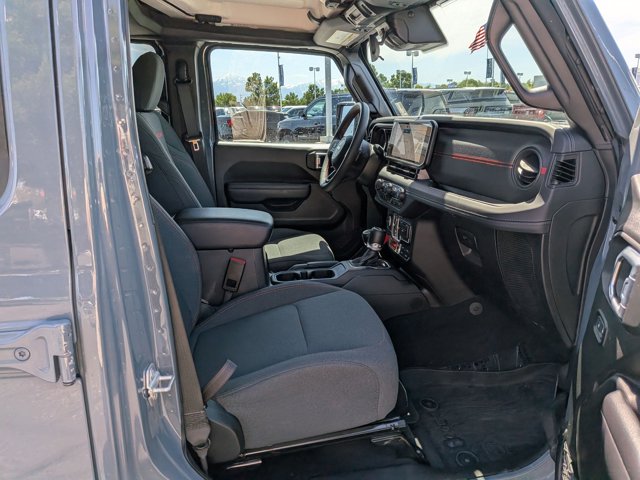 Used 2024 Jeep Gladiator - photo 31