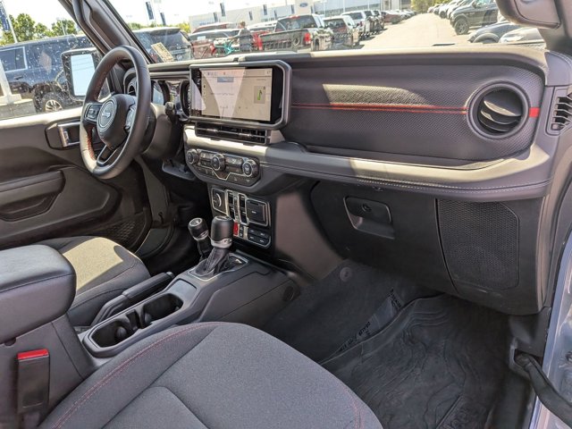 Used 2024 Jeep Gladiator - photo 32