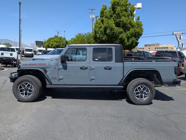 Used 2024 Jeep Gladiator - photo 7