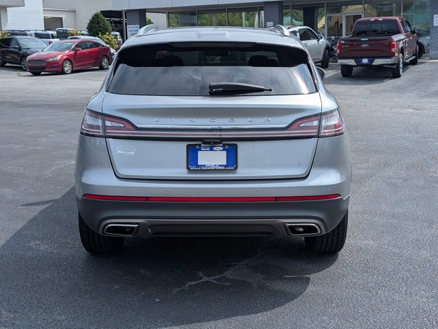 Used 2022 Lincoln Nautilus - photo 12