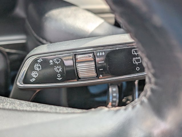 Used 2022 Lincoln Nautilus - photo 31