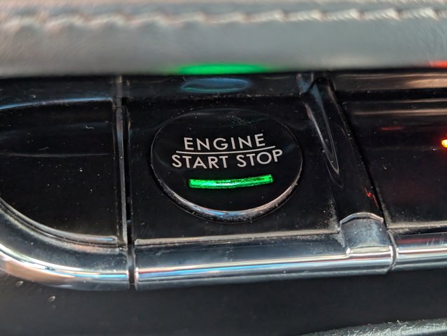 Used 2022 Lincoln Nautilus - photo 32