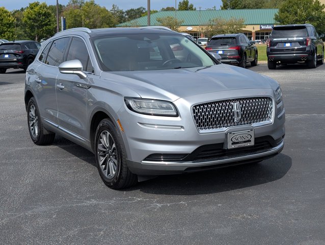 Used 2022 Lincoln Nautilus - photo 6