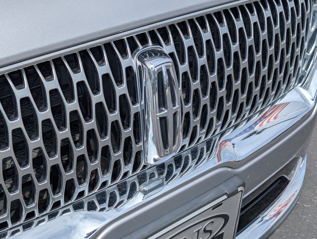 Used 2022 Lincoln Nautilus - photo 8