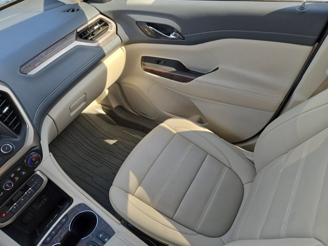 Used 2023 GMC Acadia - photo 19