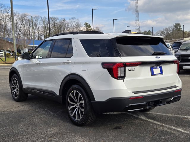 New 2026 Ford Explorer - photo 2
