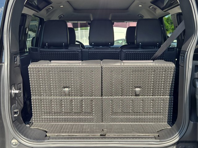Used 2020 Land Rover Defender - photo 10