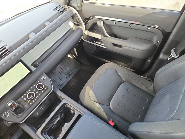 Used 2020 Land Rover Defender - photo 14