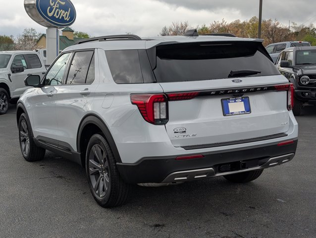 New 2026 Ford Explorer - photo 2