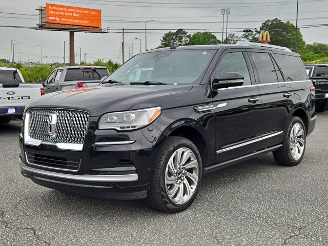 Used 2024 Lincoln Navigator - photo 1