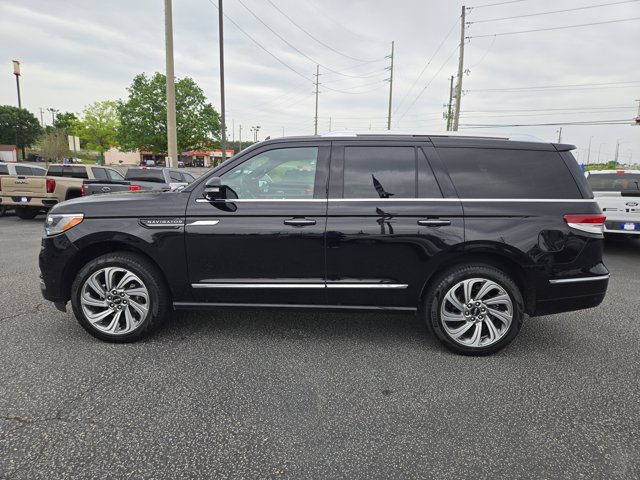 Used 2024 Lincoln Navigator - photo 12