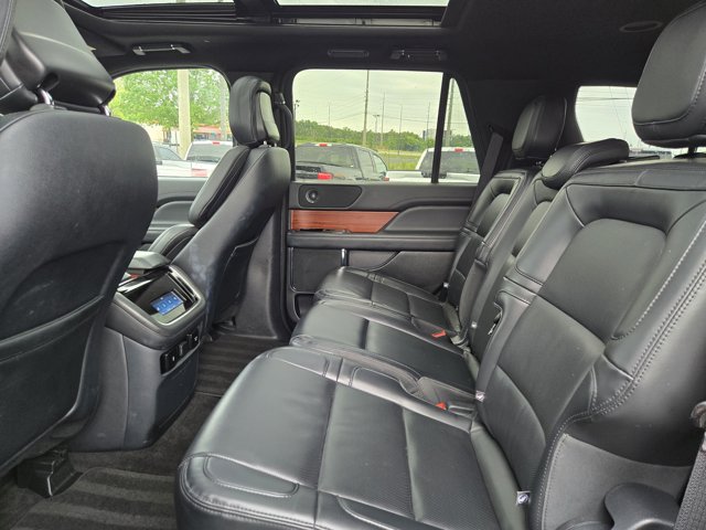 Used 2024 Lincoln Navigator - photo 18
