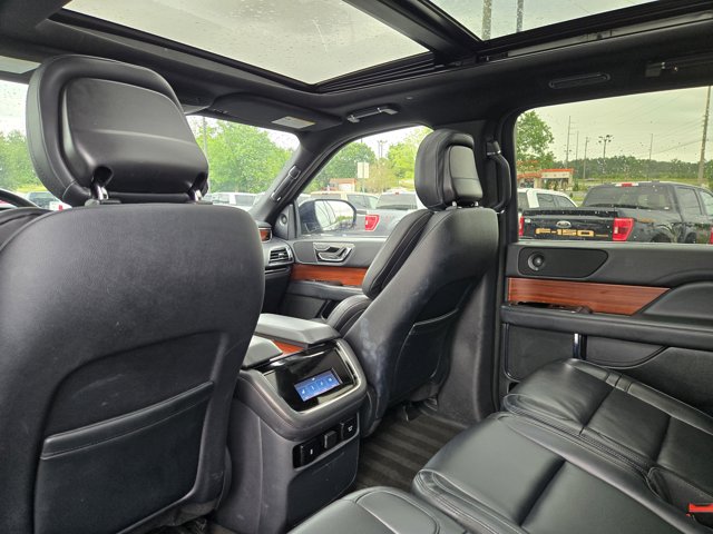 Used 2024 Lincoln Navigator - photo 19