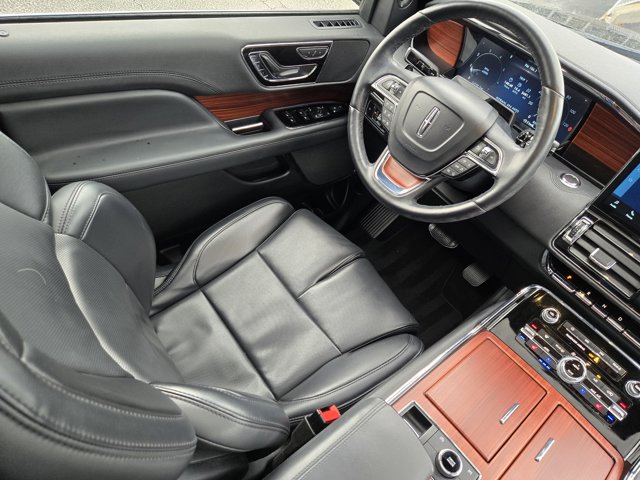 Used 2024 Lincoln Navigator - photo 22