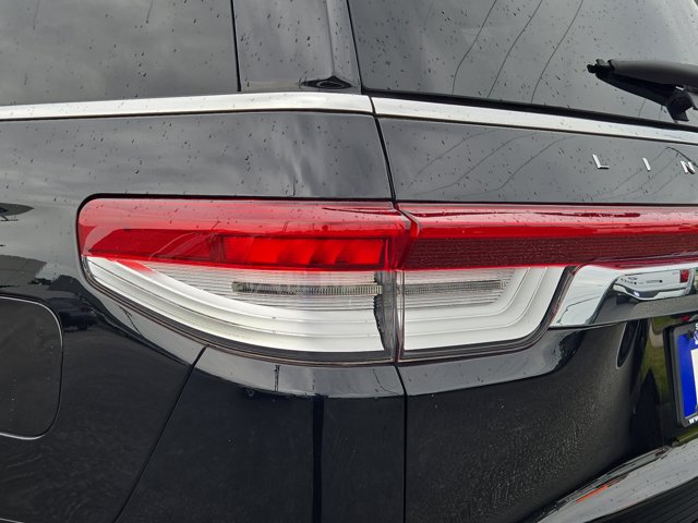 Used 2024 Lincoln Navigator - photo 11
