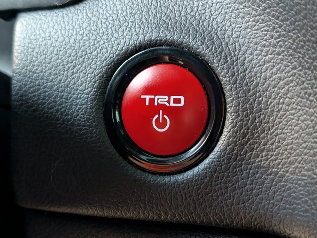 Used 2025 Toyota Sequoia - photo 23
