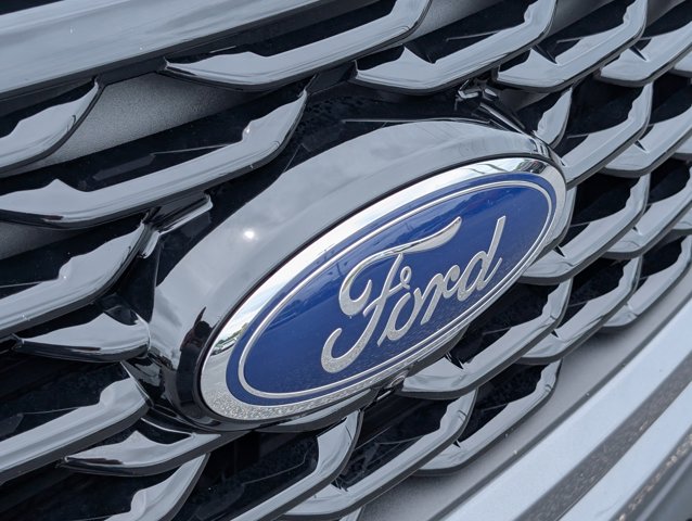Used 2023 Ford Explorer - photo 8