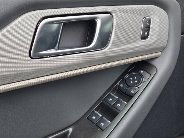 New 2026 Ford Explorer - photo 16