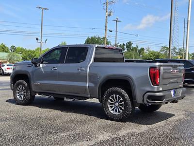 Used 2021 GMC Sierra 1500 - photo 2