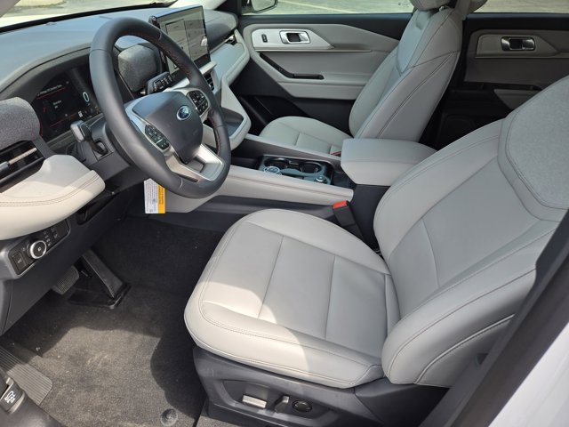 New 2026 Ford Explorer - photo 17