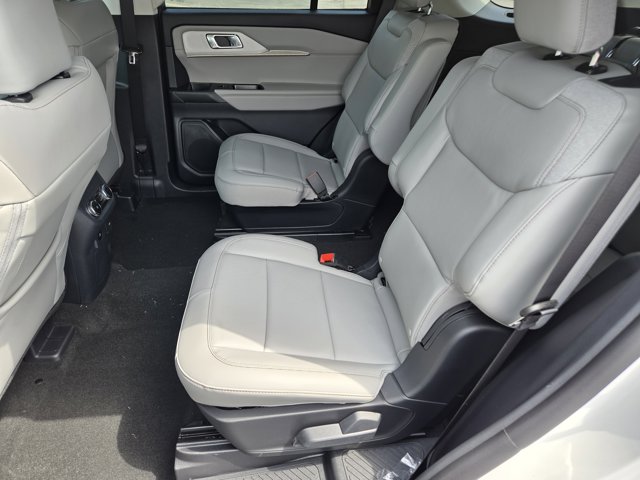 New 2026 Ford Explorer - photo 20