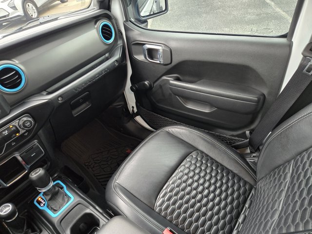 Used 2022 Jeep Wrangler - photo 10