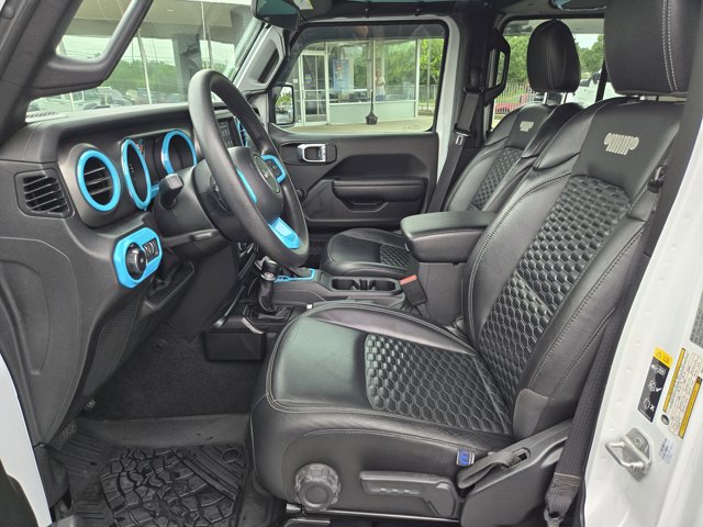 Used 2022 Jeep Wrangler - photo 16