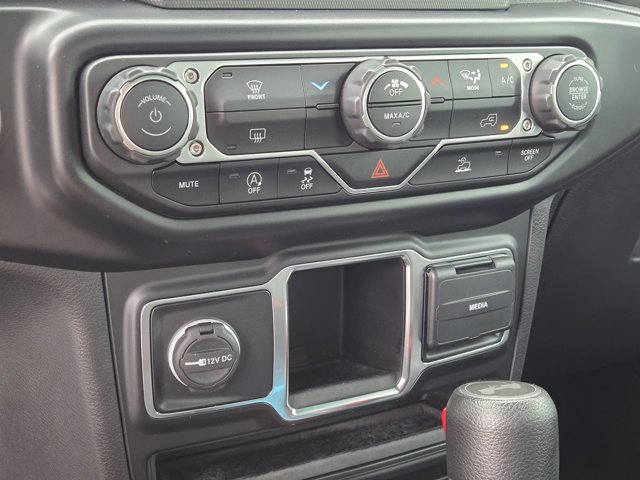 Used 2022 Jeep Wrangler - photo 25