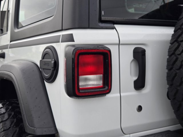 Used 2022 Jeep Wrangler - photo 1