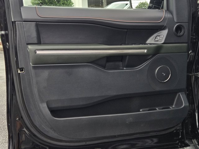 Used 2022 Ford Expedition - photo 25
