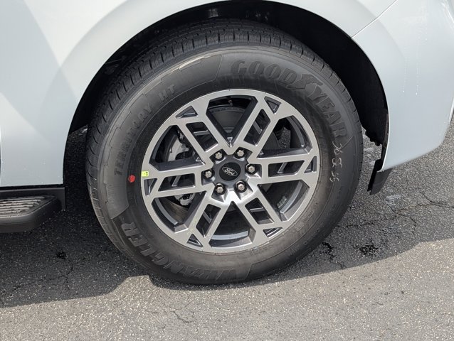 New 2026 Ford Expedition - photo 8