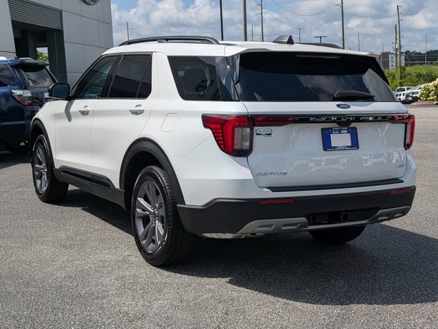 New 2026 Ford Explorer - photo 2