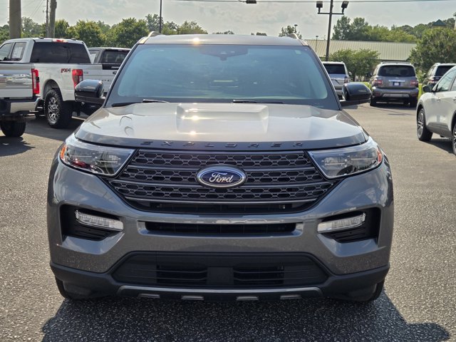 Used 2024 Ford Explorer - photo 2