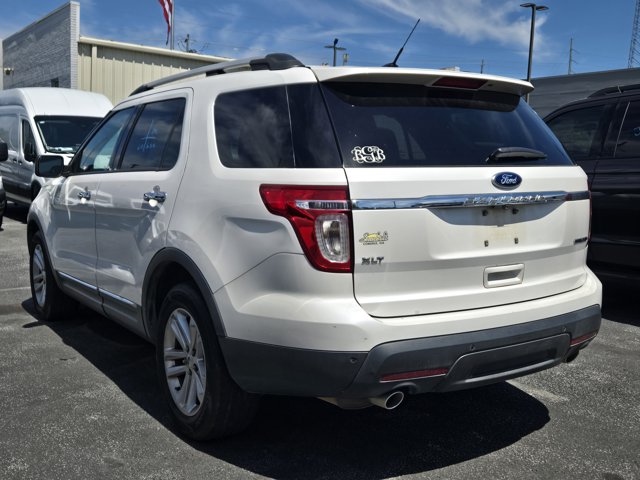 Used 2015 Ford Explorer - photo 2