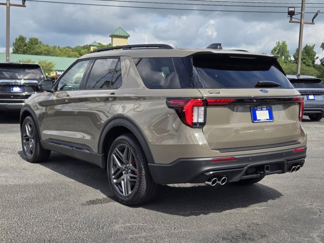 New 2026 Ford Explorer - photo 2