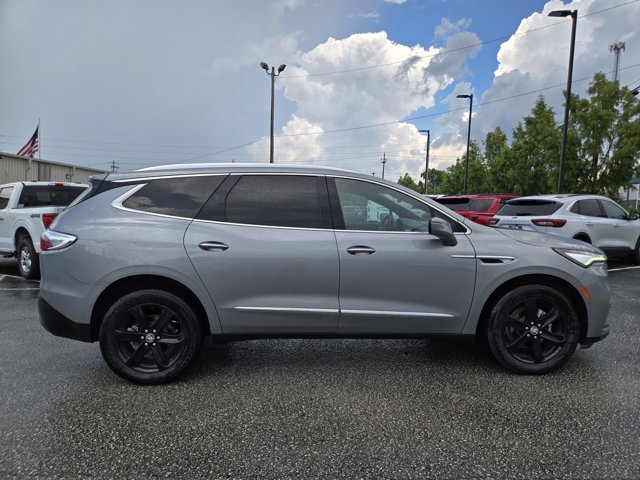 Used 2023 Buick Enclave - photo 8
