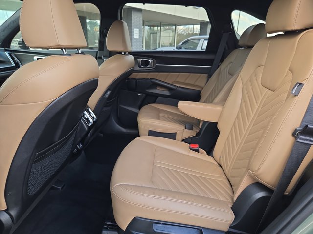 Used 2024 Kia Sorento - photo 17