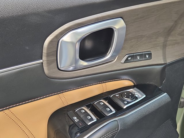 Used 2024 Kia Sorento - photo 25