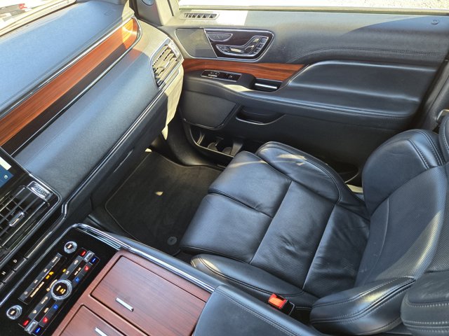 Used 2024 Lincoln Navigator - photo 19