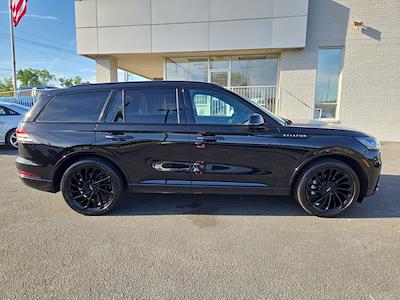 Used 2025 Lincoln Aviator - photo 2