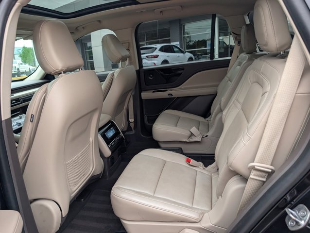 Used 2021 Lincoln Aviator - photo 12